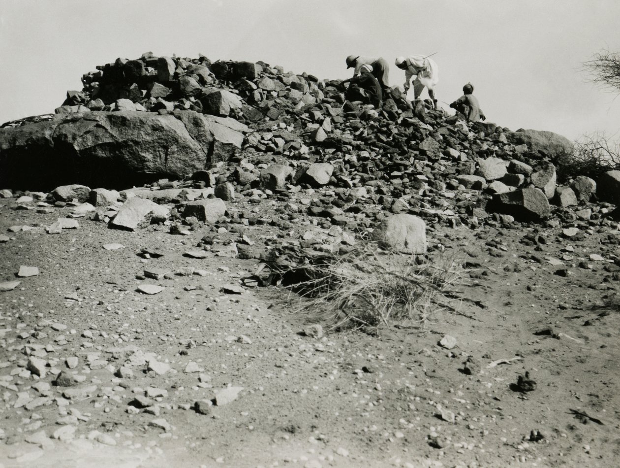 Ruiny w regionie Goz Regeb, Sudan, zdjęcie autorstwa Ugo Monneret de Villard, ok. 1925 r. autorstwa Ugo Monneret de Villard