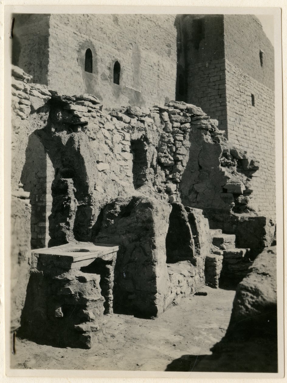Ruiny fabryki soli, klasztor św. Symeona, Asuan, Egipt, zdjęcie Ugo Monneret de Villard autorstwa Ugo Monneret de Villard