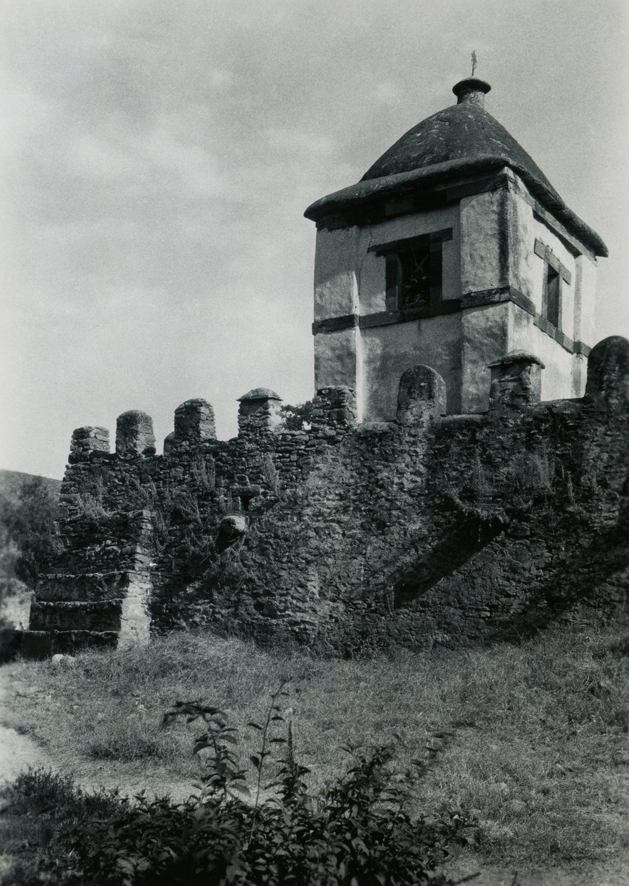 Boczna wieża kościoła Matki Boskiej z Syjonu, Aksum, Etiopia, zdjęcie Ugo Monneret de Villard autorstwa Ugo Monneret de Villard