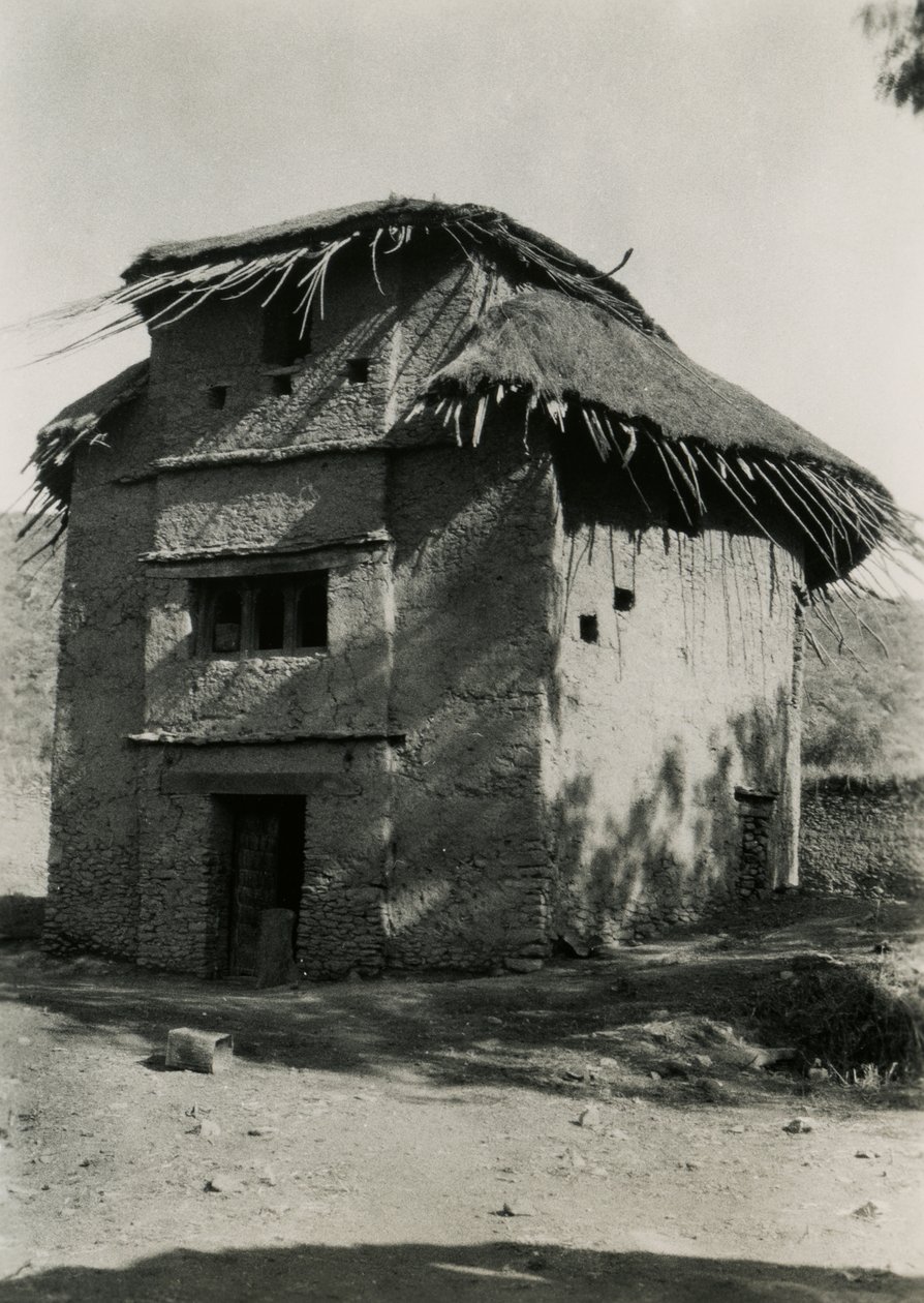 Kwadratowa chata z dachem krytym strzechą, Aksum, Etiopia, zdjęcie Ugo Monneret de Villard autorstwa Ugo Monneret de Villard