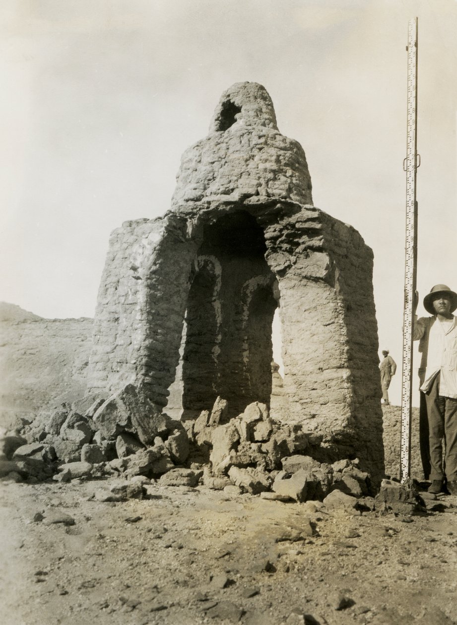Grobowiec w nekropolii, Qasr Ibrim, Egipt, zdjęcie Ugo Monneret de Villard autorstwa Ugo Monneret de Villard
