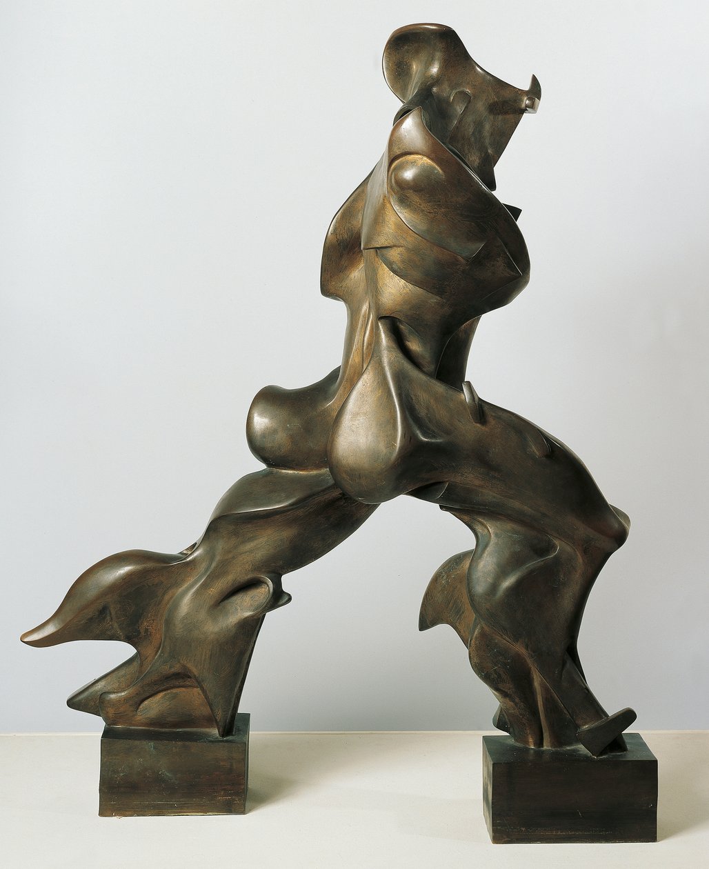 Unikalne formy ciągłości w przestrzeni autorstwa Umberto Boccioni