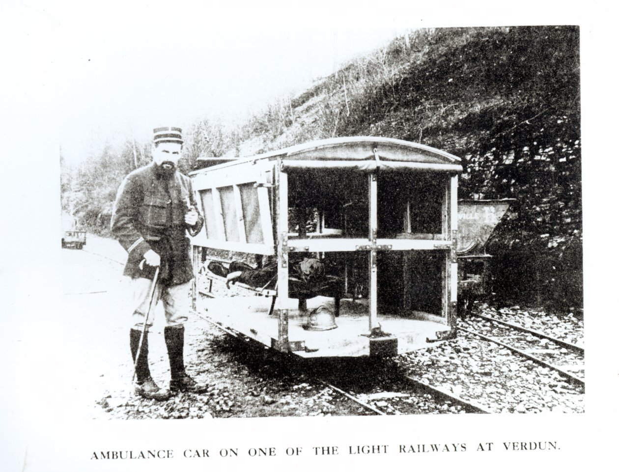 Wagon pogotowia na jednej z lekkich kolei w Verdun, ok. 1916 r. autorstwa Unbekannt Unbekannt