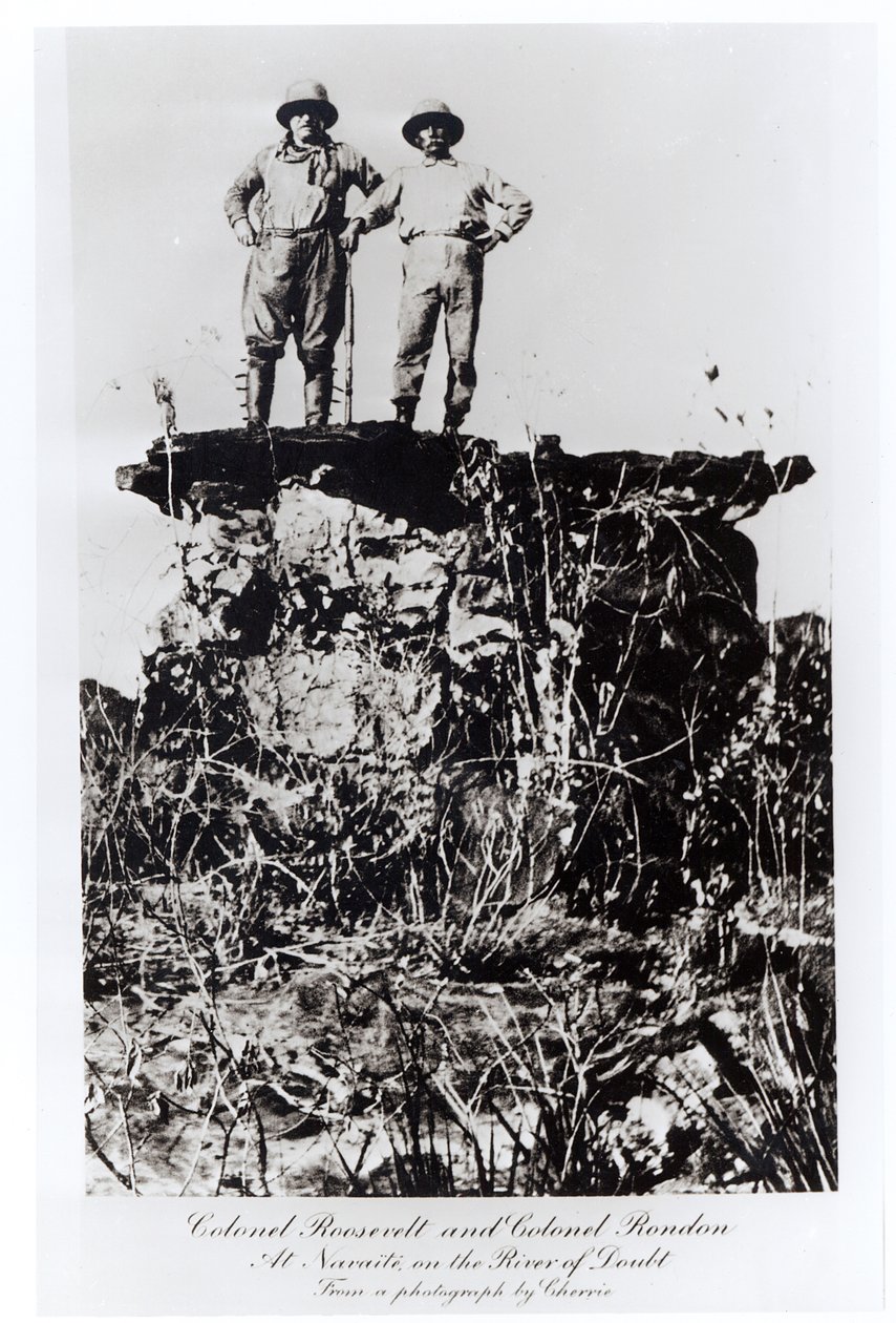 Pułkownik Roosevelt i pułkownik Rondon w Navaite nad rzeką Zwątpienia, z fotografii Cherrie, 1898 (typ Woodbury) autorstwa Unbekannt Unbekannt