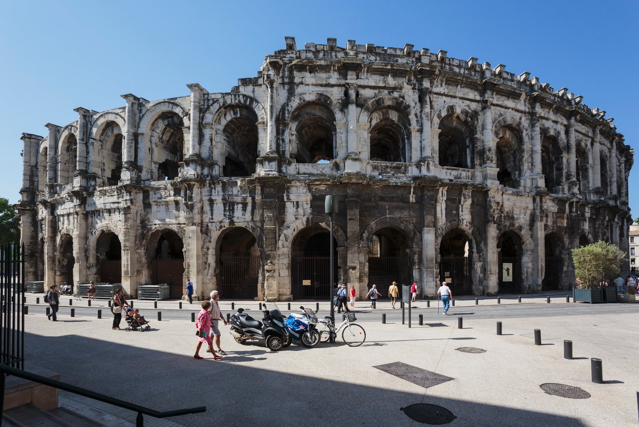 Nimes, Francja. Amfiteatr rzymski. autorstwa Unbekannt Unbekannt