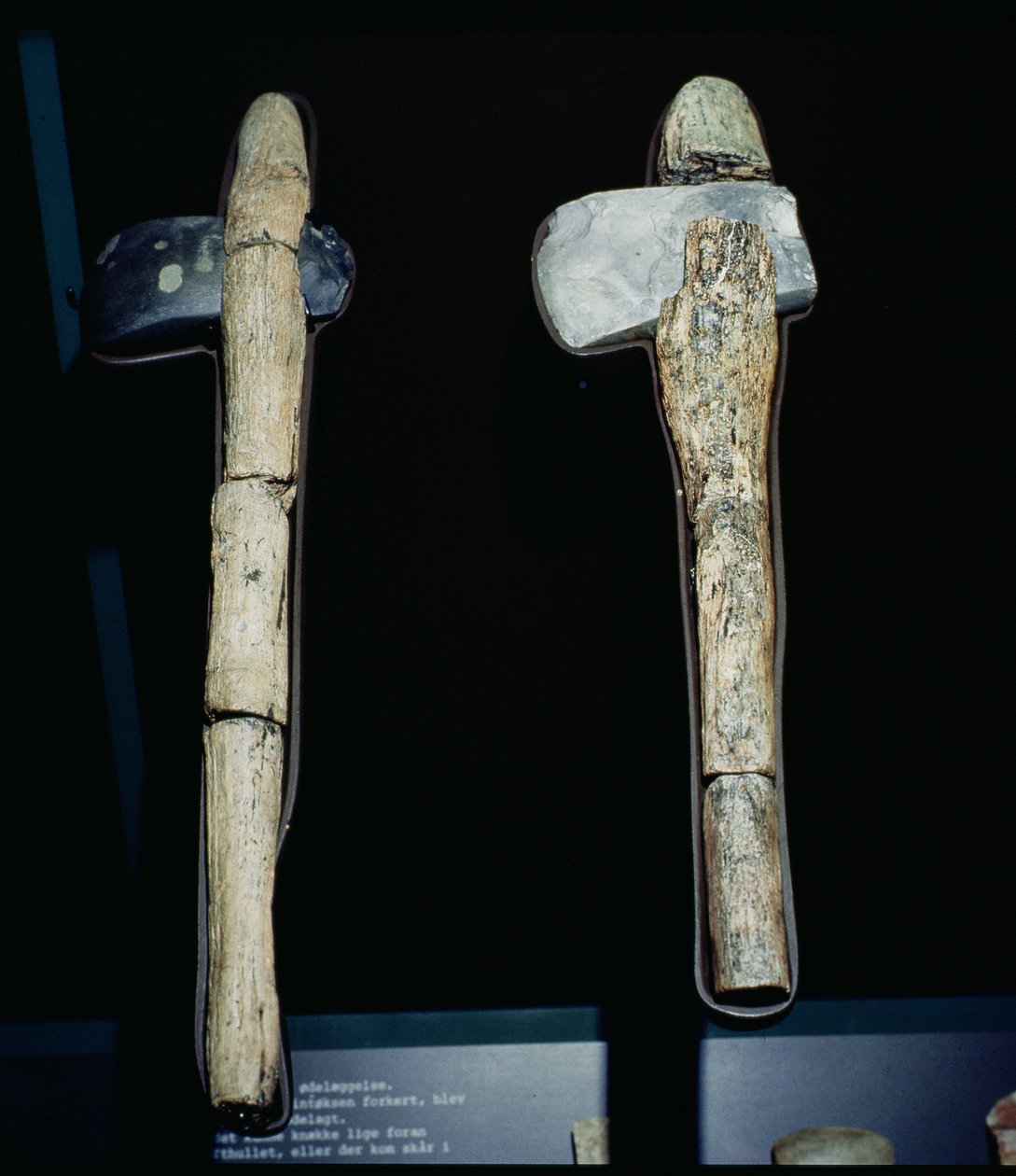 Kamienne topory, prehistoryczne (kamień i drewno) autorstwa Unbekannt Unbekannt