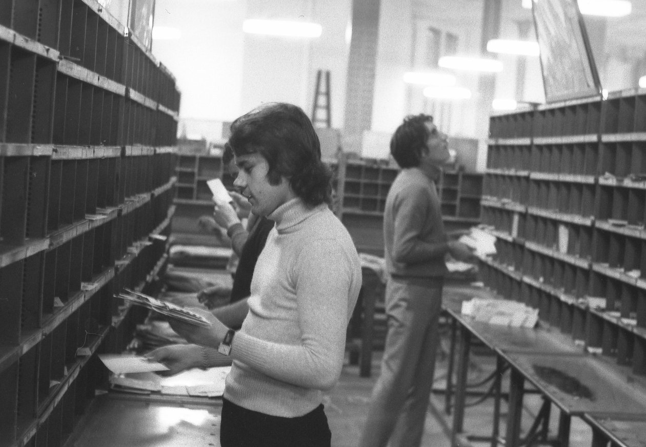 613 1 2a Centrum sortowania poczty rue du Louvre Poczta PTT Styczeń 1971 autorstwa Unbekannt