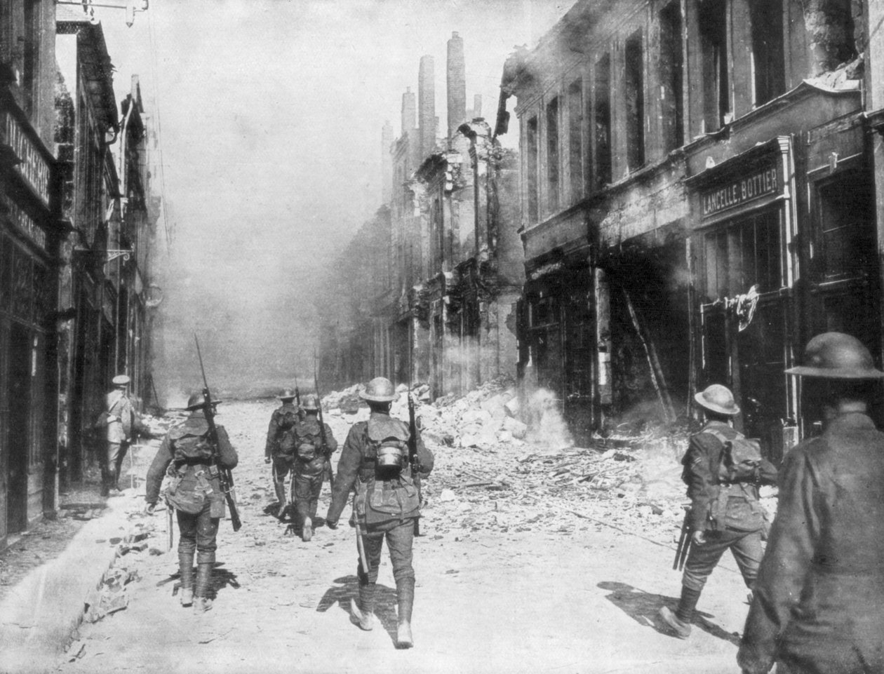 Patrol armii brytyjskiej, Cambrai, Francja, I wojna światowa, 9 października 1918 autorstwa Unbekannt