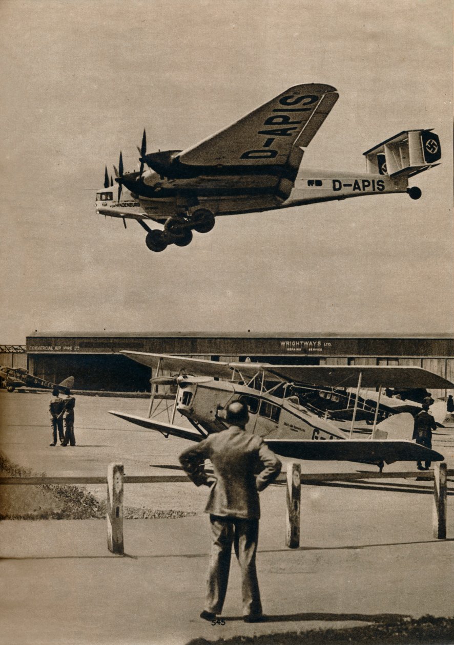 Niemiecki samolot pasażerski Junkers przylatujący na lotnisko Croydon, c1934 c1937 autorstwa Unbekannt