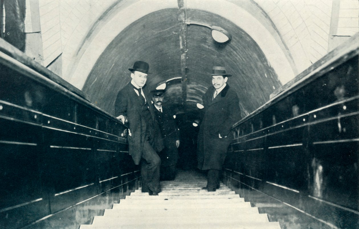 Ruchome schody, 1922. autorstwa Unbekannt