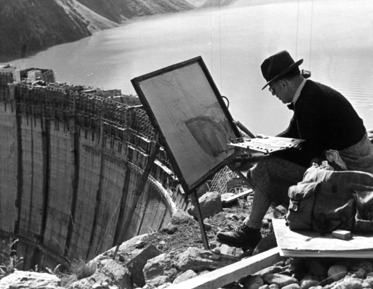 Artysta z Linzu malujący tamę Limberg, Austria, c1947-1951 autorstwa Unbekannt