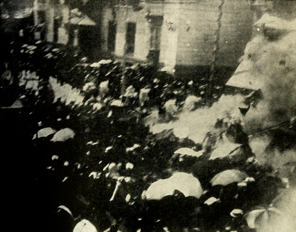 Bomba wybucha w dniu ślubu króla i królowej Hiszpanii, Madryt, 1906, 1910. autorstwa Unbekannt