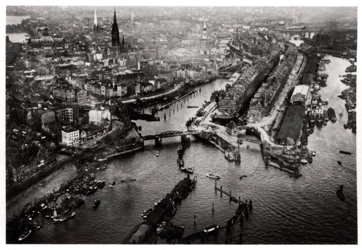 Widok z lotu ptaka na port w Hamburgu, Niemcy, z Zeppelina, c1931 1933 autorstwa Unbekannt