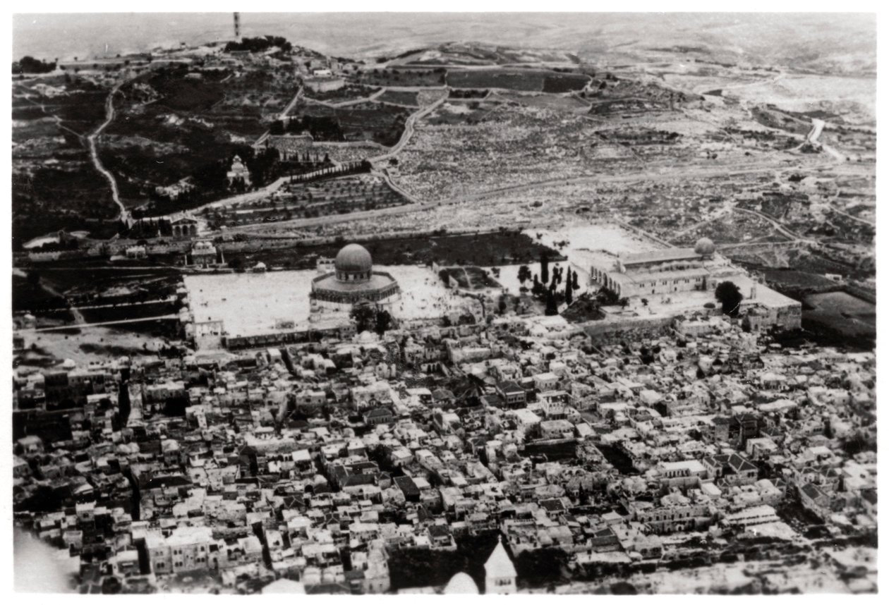 Widok z lotu ptaka na Meczet Omara, Jerozolima, Palestyna, z Zeppelina, 1931 1933 autorstwa Unbekannt