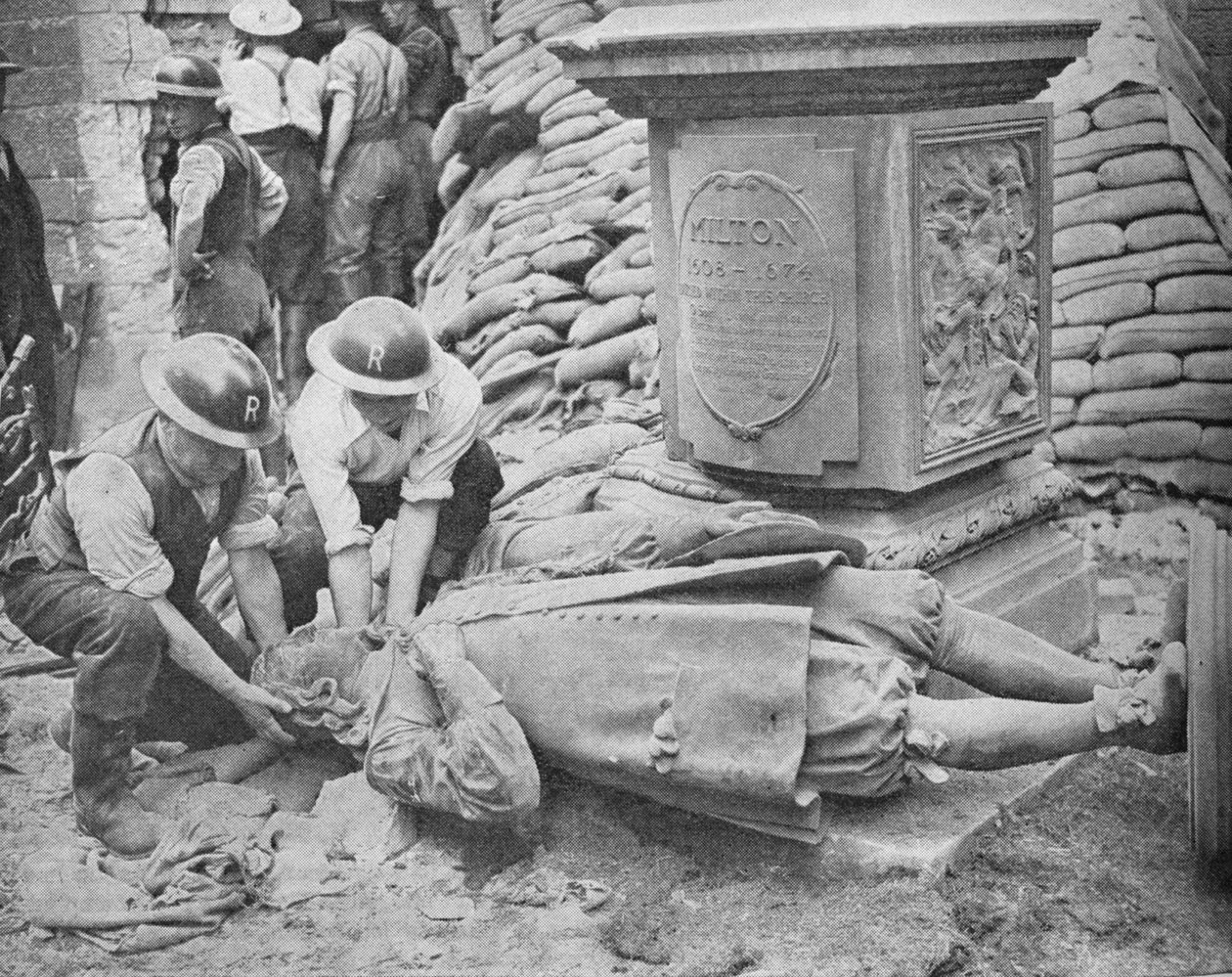 Całonocny nalot na stolicę Wielkiej Brytanii - pomnik Johna Miltona, 1940, 1940 autorstwa Unbekannt