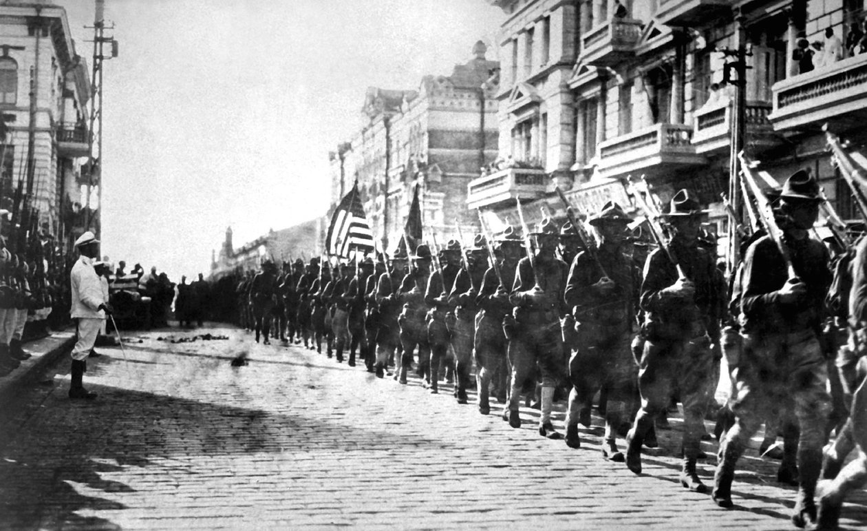 Parad wojsk amerykańskich we Władywostoku, Rosja, 1918 r. autorstwa Unbekannt