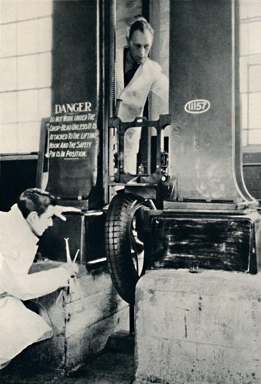 Próba uderzeniowa w laboratorium testowym Dunlop, 1937 autorstwa Unbekannt