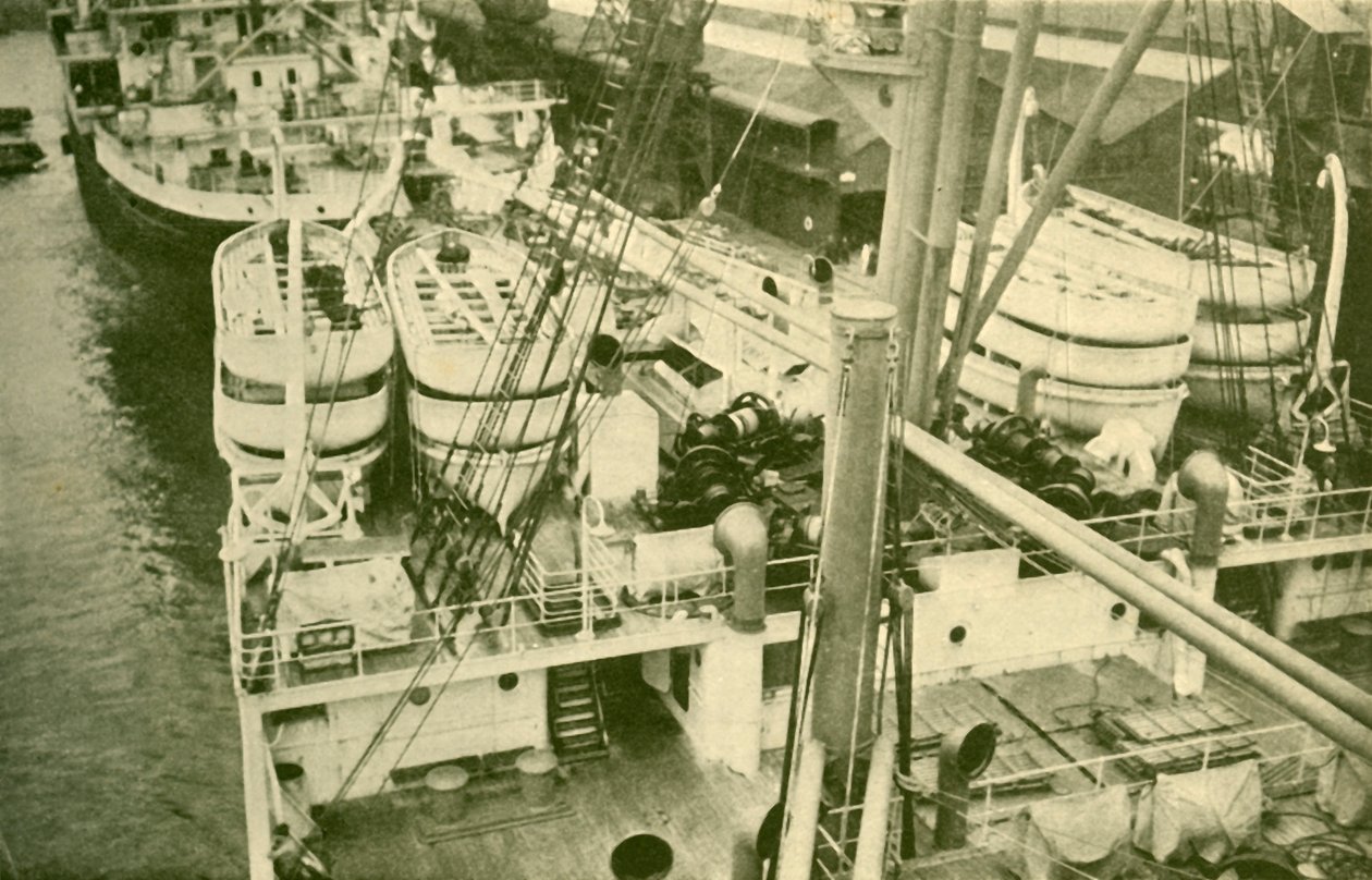 Imponująca tablica łodzi na pokładzie Lewiatana, ok. 1930. autorstwa Unbekannt