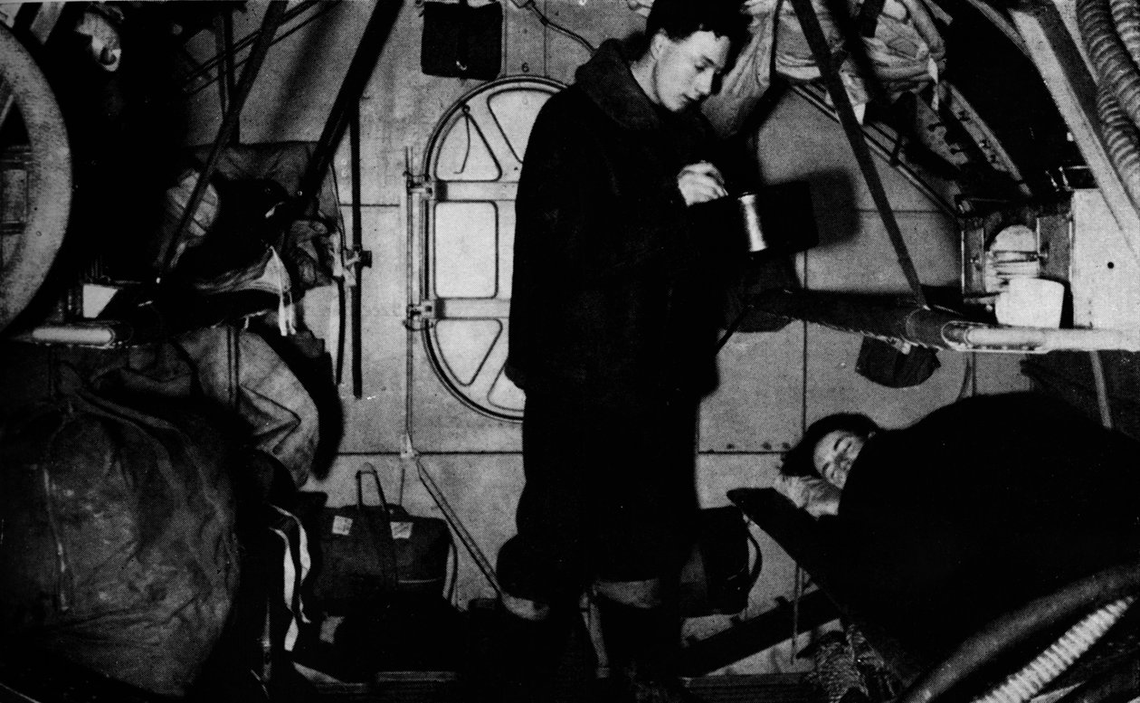 Rigger RAF serwujący śniadanie o 6.30 rano, c1940 1943 autorstwa Unbekannt