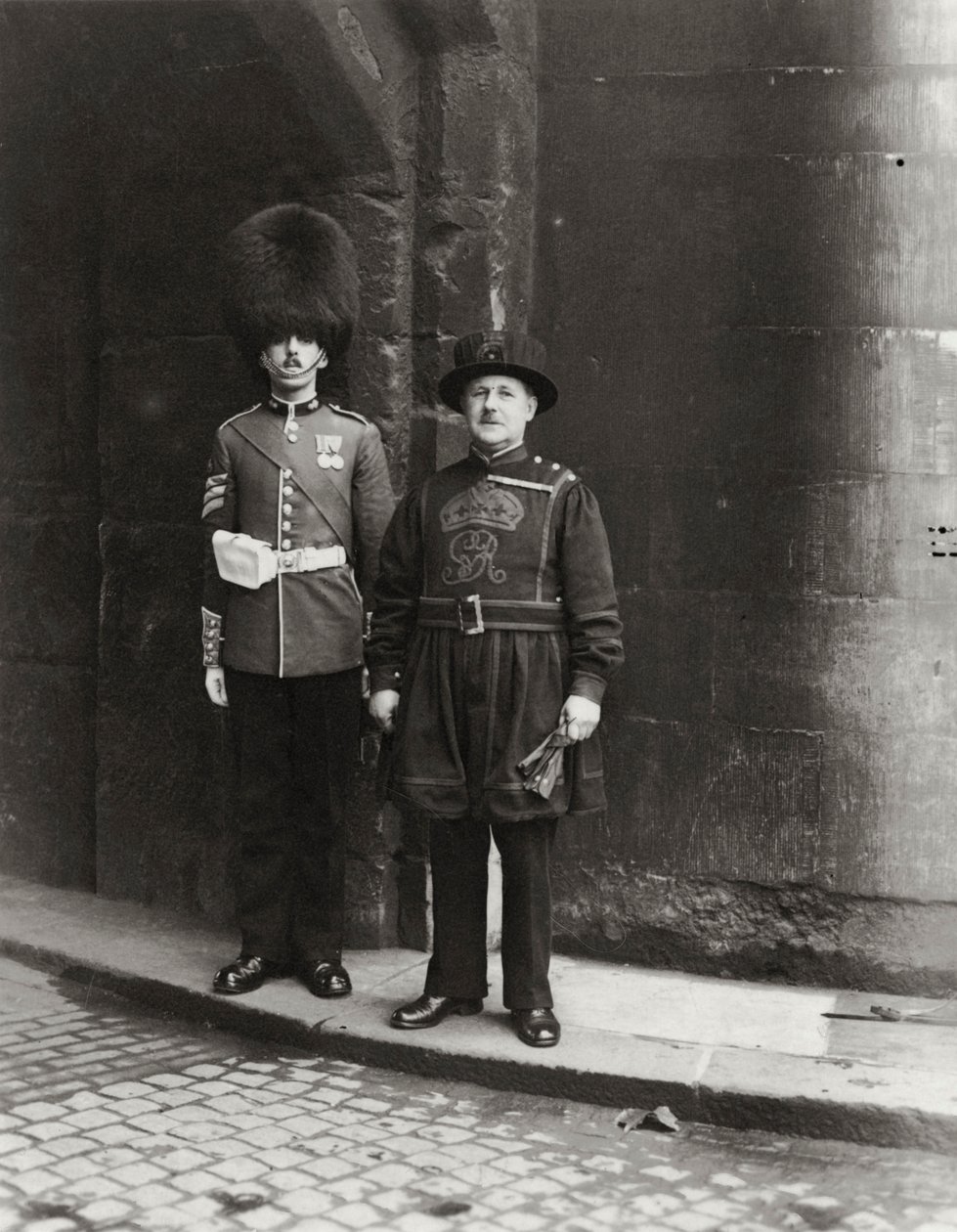 Starożytny i nowoczesny w Tower of London, XX wiek autorstwa Unbekannt