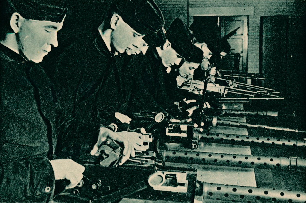 Płatnerze montujący działa lotnicze, 1940 autorstwa Unbekannt