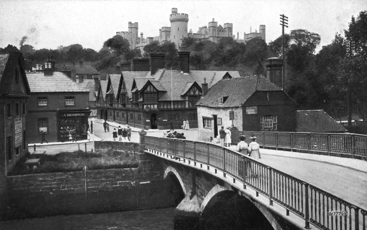 Zamek i most Arundel, Arundel, West Sussex, c1900-c1920s autorstwa Unbekannt
