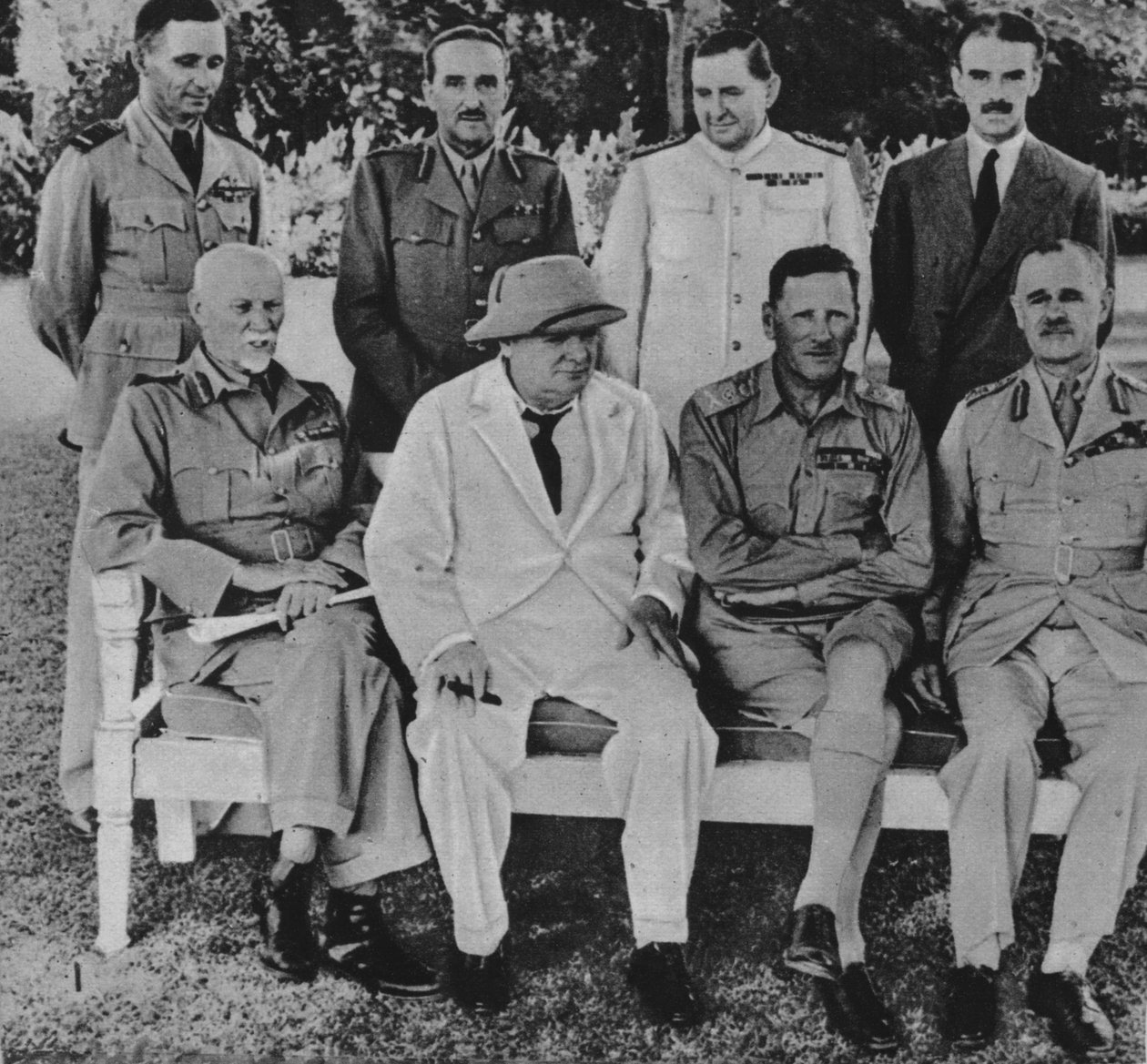 Na froncie w Egipcie: pan Churchill w Kairze z członkami Rady Wojennej Bliskiego Wschodu, 1942 r. autorstwa Unbekannt