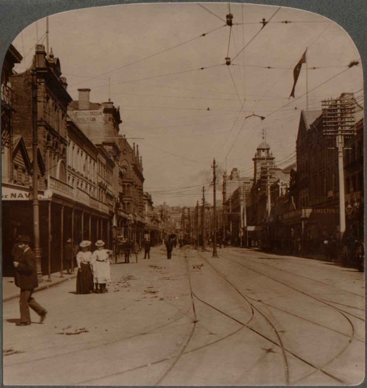 Główna ulica biznesowa Aucklands, Queen St., patrząc na S., Nowa Zelandia, ok. 1900 autorstwa Unbekannt