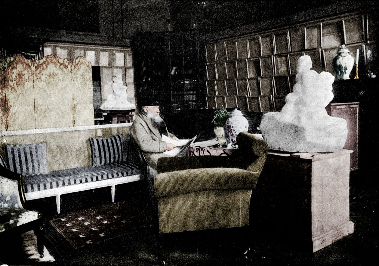 Auguste Rodin wśród jego książek przy Rue De Varenne 77, ok. 1900 autorstwa Unbekannt