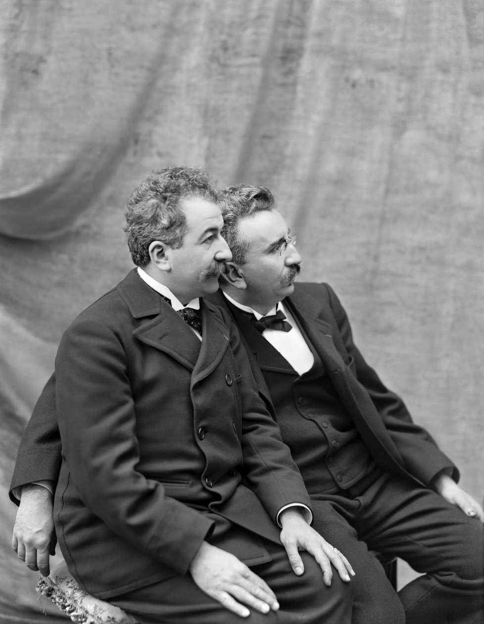 Auguste i Louis Lumiere, 1895. autorstwa Unbekannt