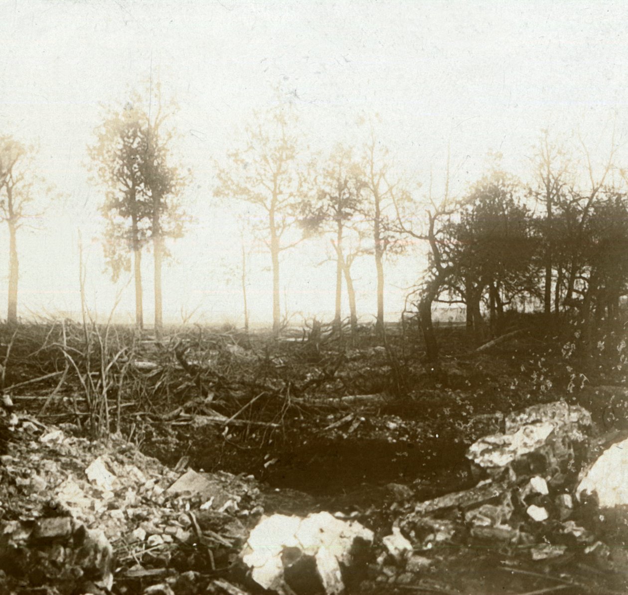 Battlefield, Roeselare, Flandria, Belgia, c1914-c1918 autorstwa Unbekannt