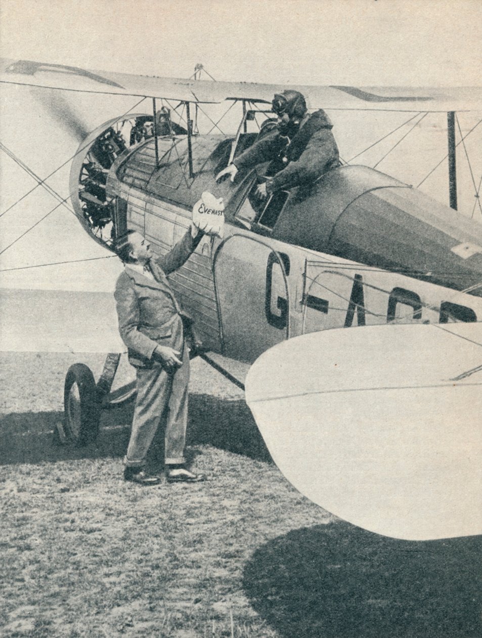 Przed pierwszym lotem nad Mount Everestem, 1933 c1937 autorstwa Unbekannt