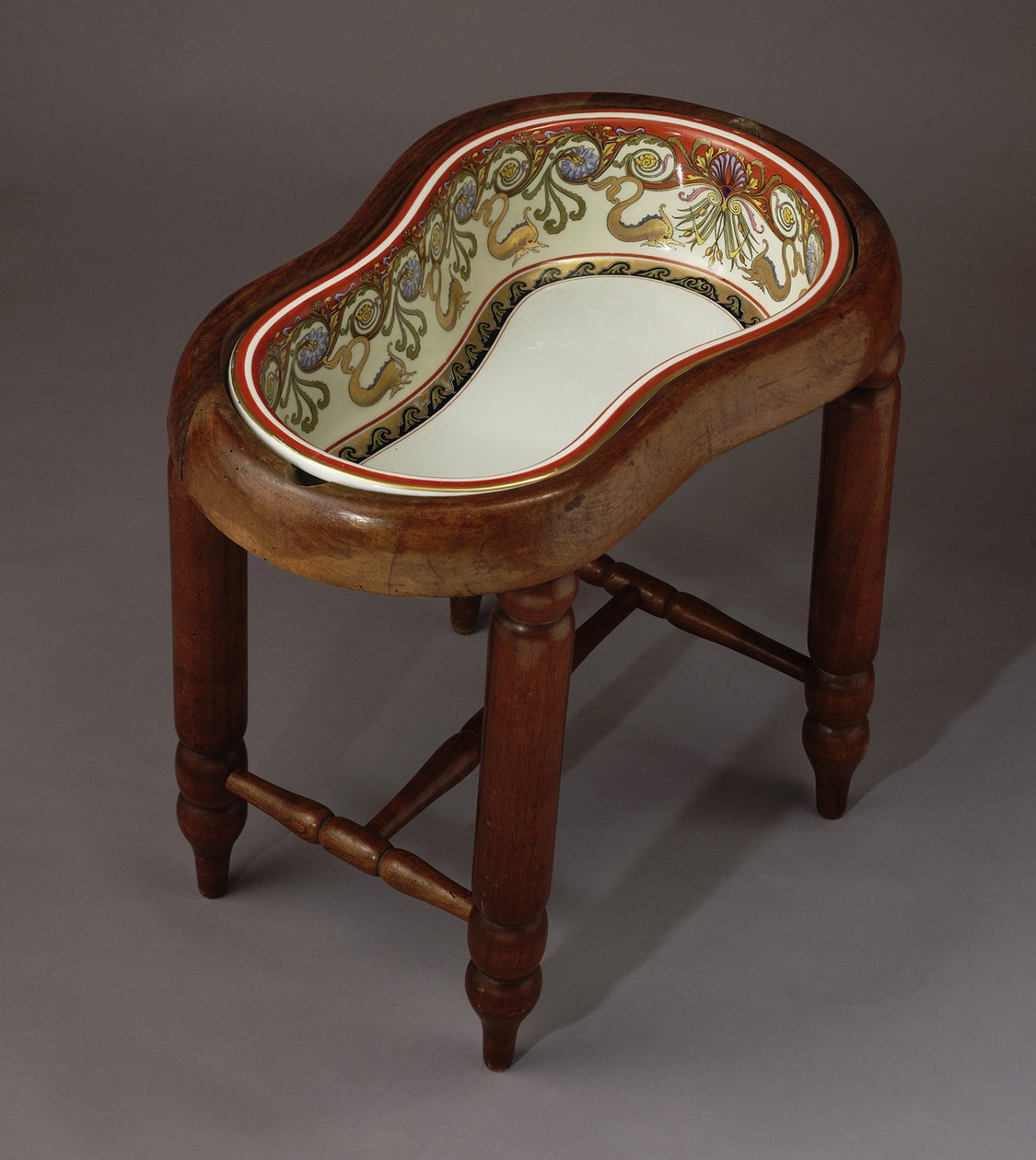 Bidet Elżbiety Bawarskiej Fabryka Porcelany Carl Knoll, Carlsbad, 1887-1890 autorstwa Unbekannt