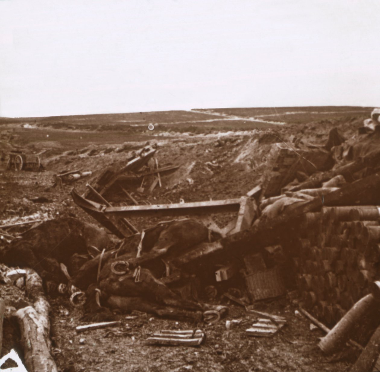 Zbombardowana bateria, Clery, Francja, c1914-c1918 autorstwa Unbekannt