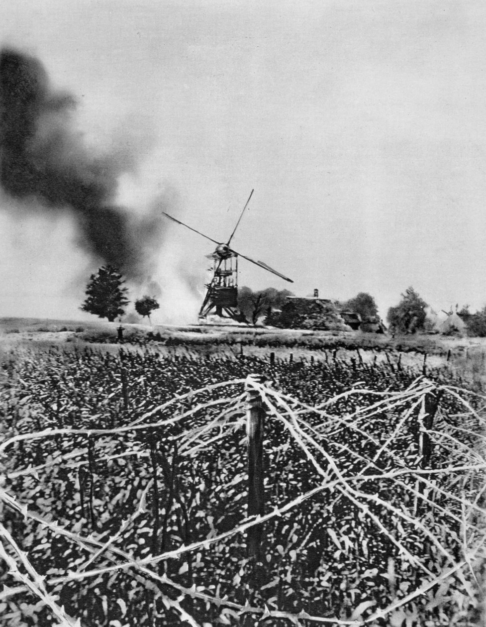 Bombardowanie wiatraka pociskami zapalającymi, Artois, Francja, I wojna światowa, 1915 autorstwa Unbekannt