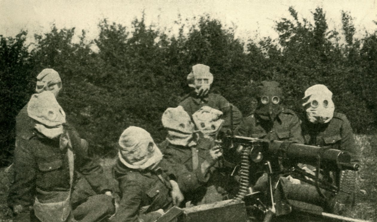 ...Brytyjska sekcja karabinów maszynowych w maskach przeciwgazowych, I wojna światowa, 1914-1918, ok.1920. autorstwa Unbekannt