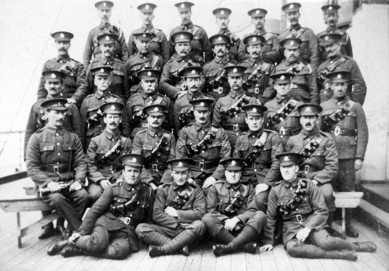 Wojska brytyjskie na statku więziennym Royal Edward zacumowanym niedaleko Southend, listopad 1914 r autorstwa Unbekannt