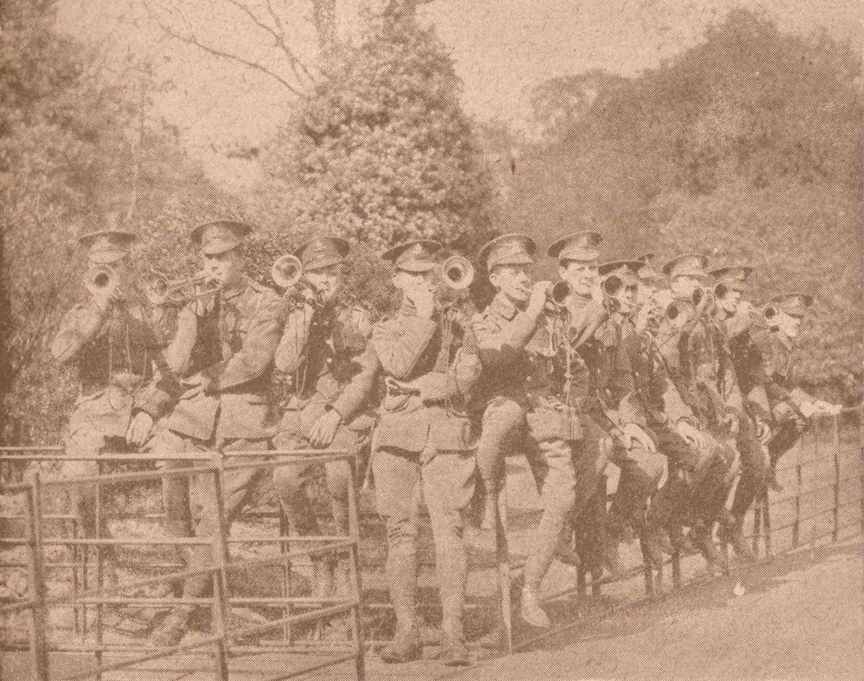 Tąbłarze ćwiczący w londyńskim parku, c1915 1928 autorstwa Unbekannt