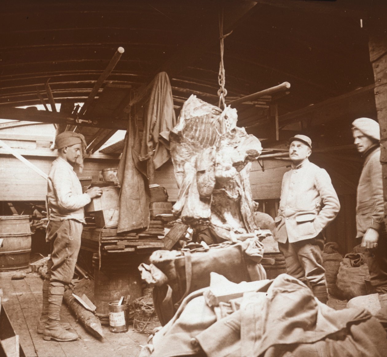Rzeźnicy na barce, Somme, północna Francja, c1914-c1918 autorstwa Unbekannt