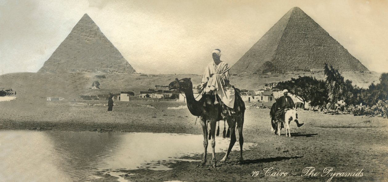 Kair: Piramidy, c1918-c1939. autorstwa Unbekannt