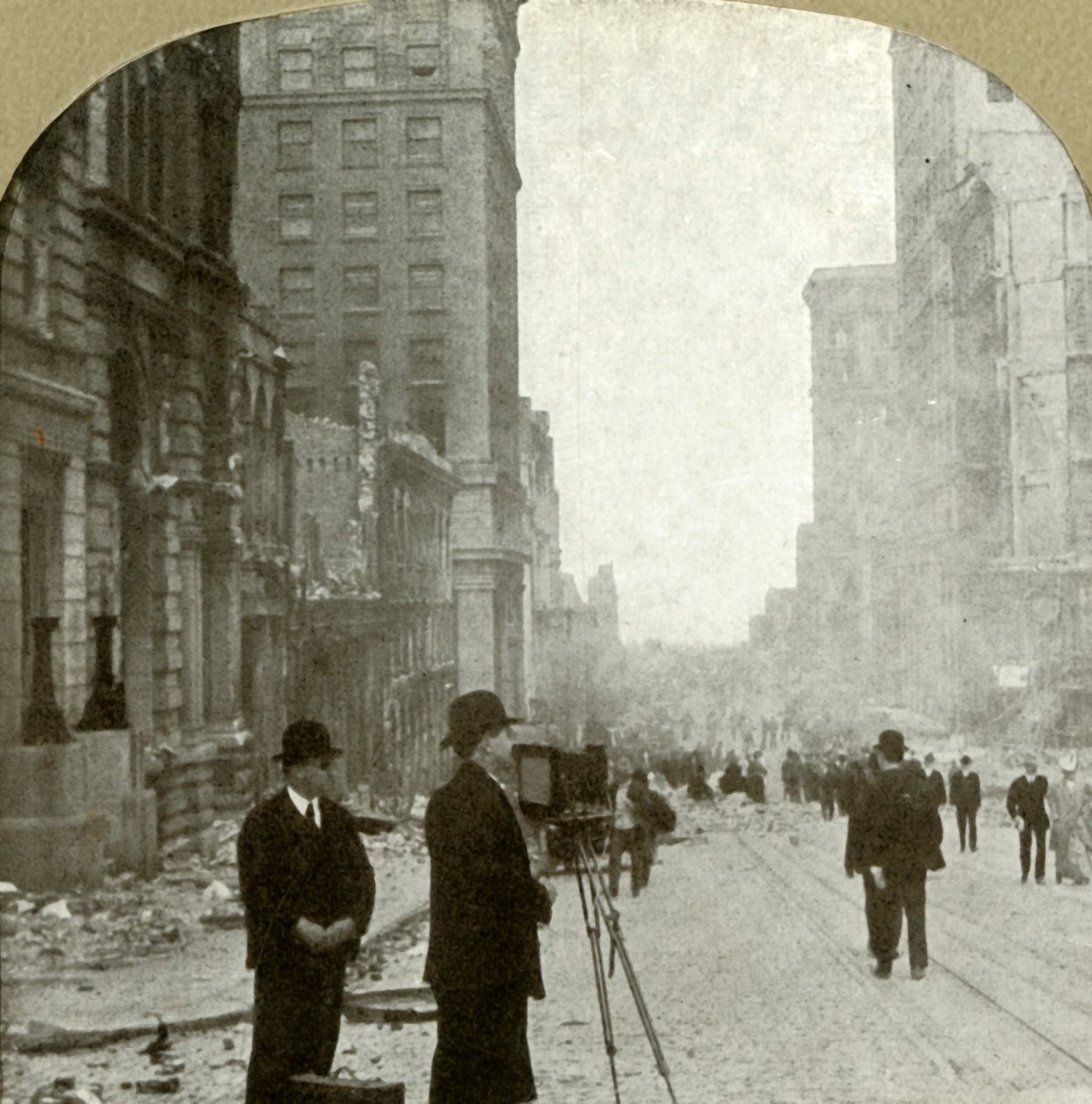 California St., z niecierpliwością czekam na zajezdnię promową – Banking District, 1906. autorstwa Unbekannt