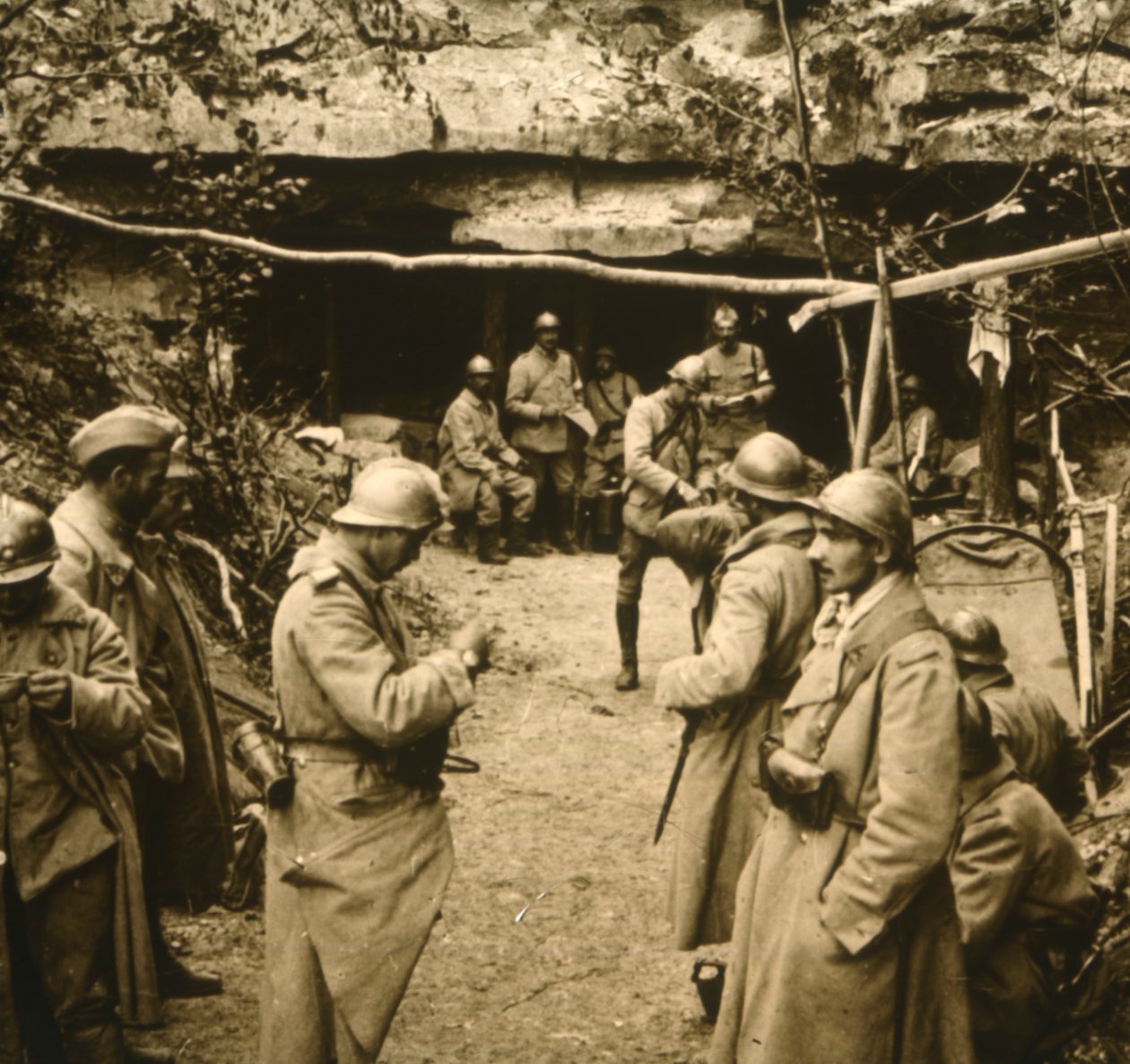 Jaskinie, Mennevilliers, Francja, c1914-c1918 autorstwa Unbekannt