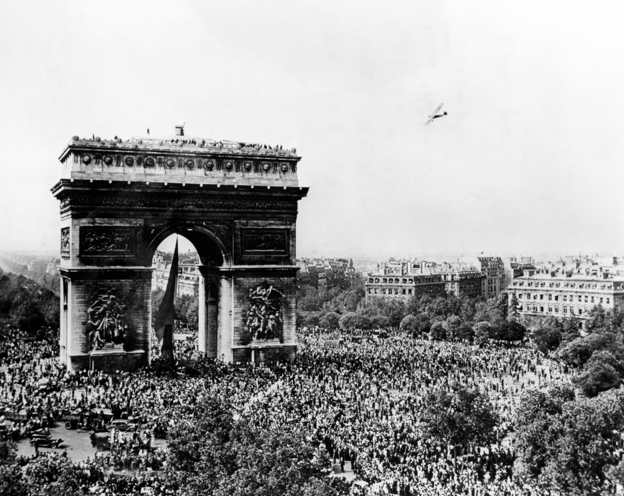Świętowanie wyzwolenia Paryża, 26 sierpnia 1944 autorstwa Unbekannt