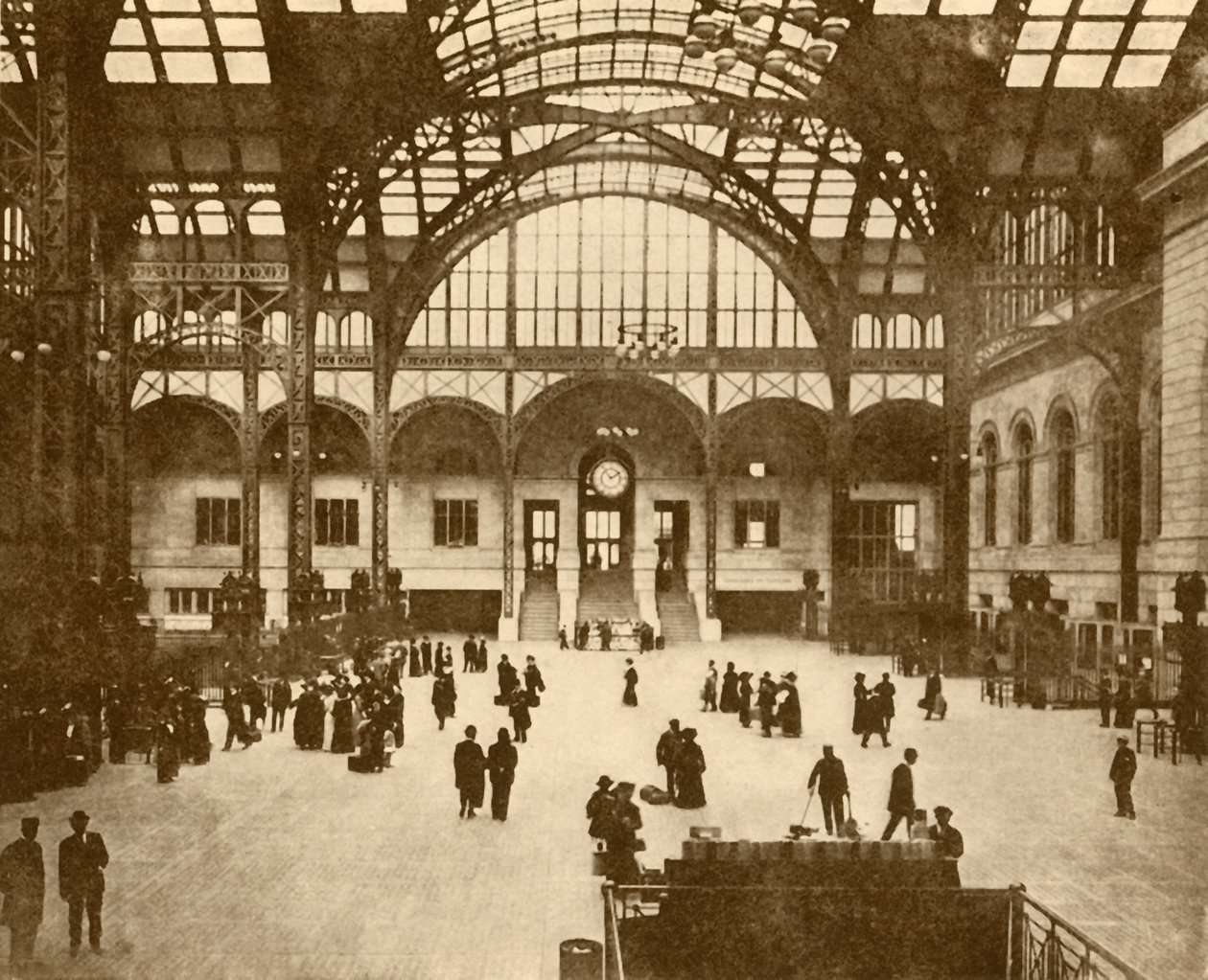 Central Hall, Pennsylvania Station, New York Pennsylvania Railroad Company, 1930. autorstwa Unbekannt