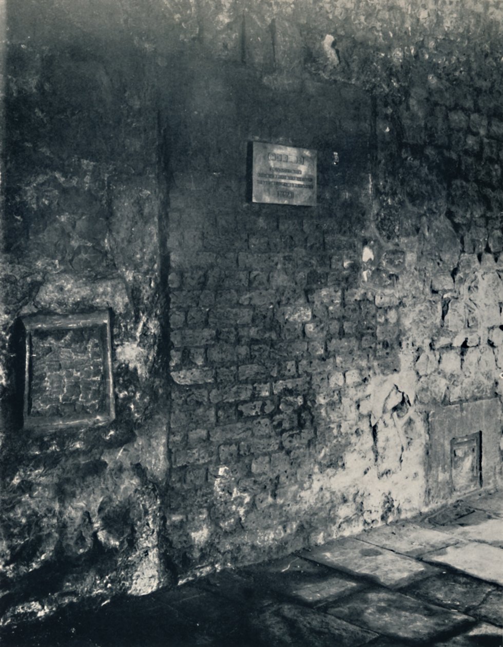 Kartuzja. Właz i wejście do celi mnichów w krużganku, 1925 autorstwa Unbekannt