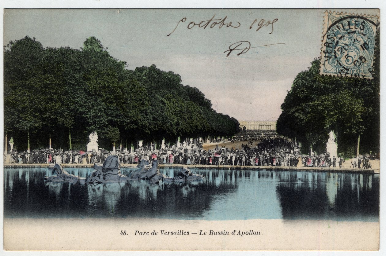 Chateau de Versailles: zwiedzający przed zbiornikiem Apollo w parku - Pocztówka z 1905 r. autorstwa Unbekannt