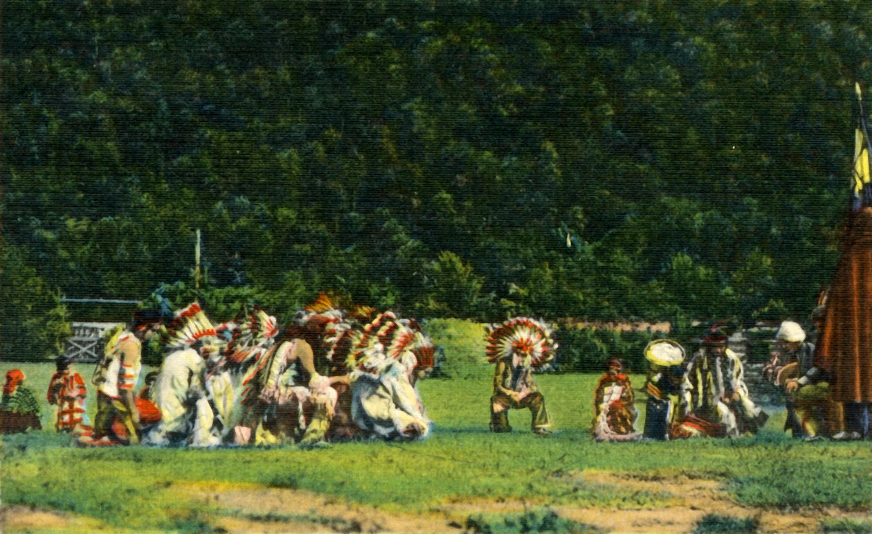 Indianie Cherokee w pełnym stroju tubylców w jednym ze swoich tańców ceremonialnych - On Cherokee Indian Rese autorstwa Unbekannt