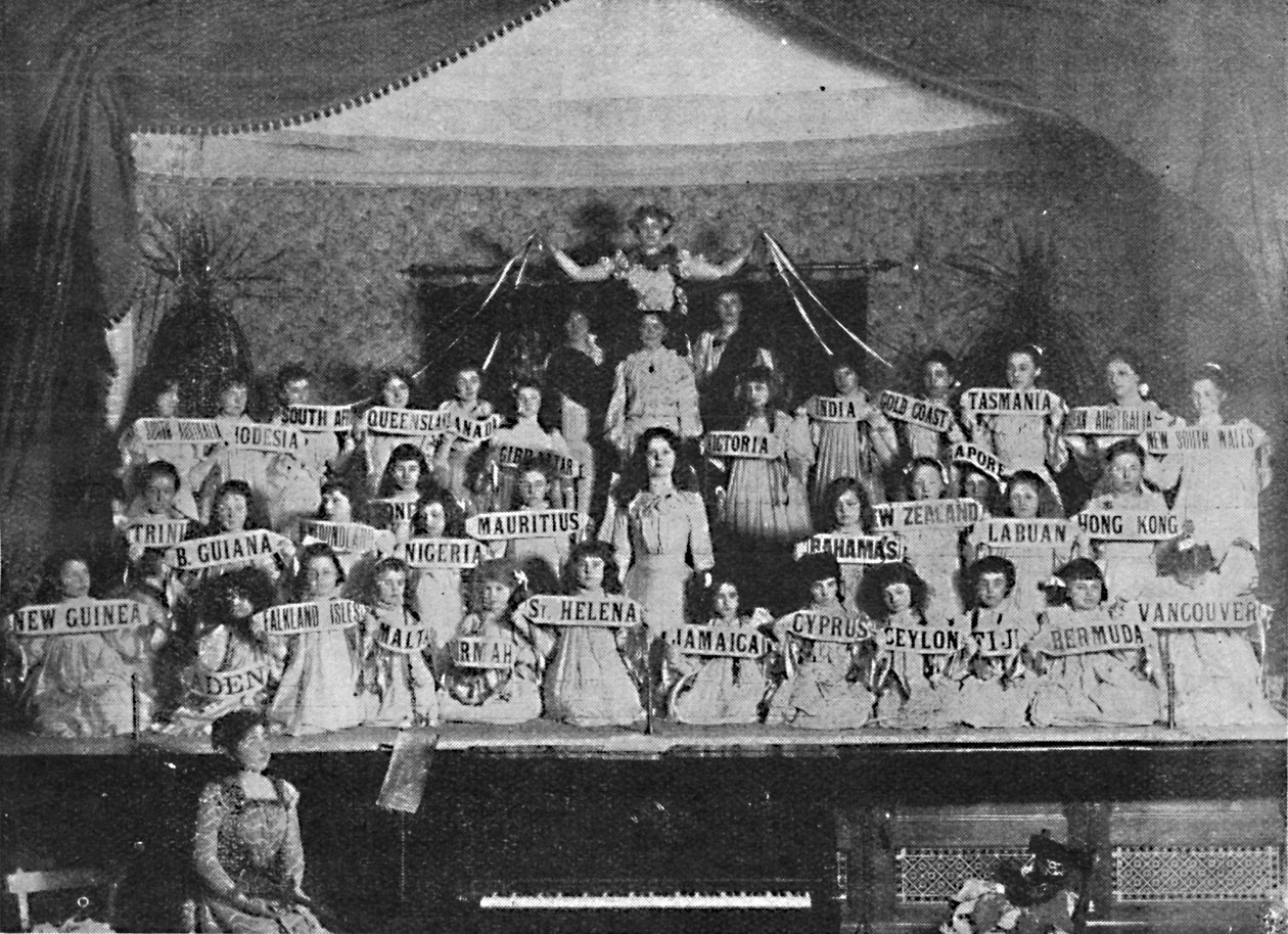 Dzieci Imperium, 1900 autorstwa Unbekannt