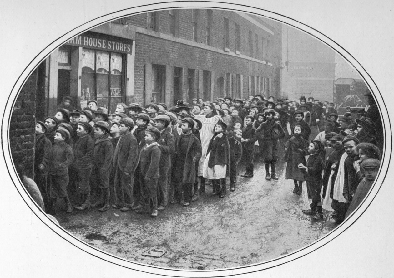 Dzieci czekające na darmowe posiłki, Londyn, ok. 1900 1901 autorstwa Unbekannt