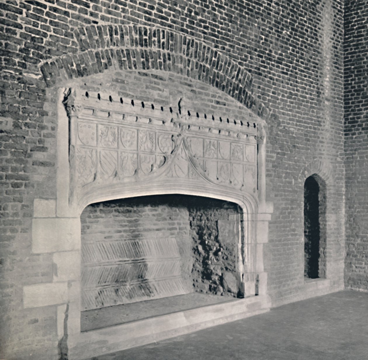 Kominek w zamku Tattershall, Lincolnshire, 1927 autorstwa Unbekannt